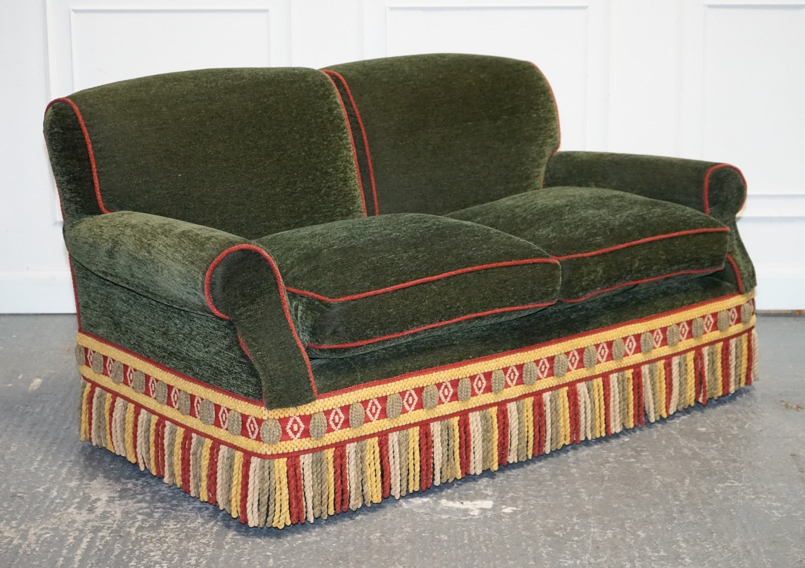 PETER DUDGEON BRITISH HANDMADE GREEN FABRIC HOWARD STYLE 2 SEATER SOFA RRP£10000