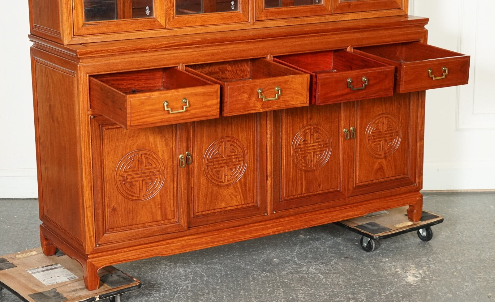 LARGE VINTAGE ORIENTAL CHINESE CARVED SOLID HARDWOOD BOOKCASE DISPLAY CABINET