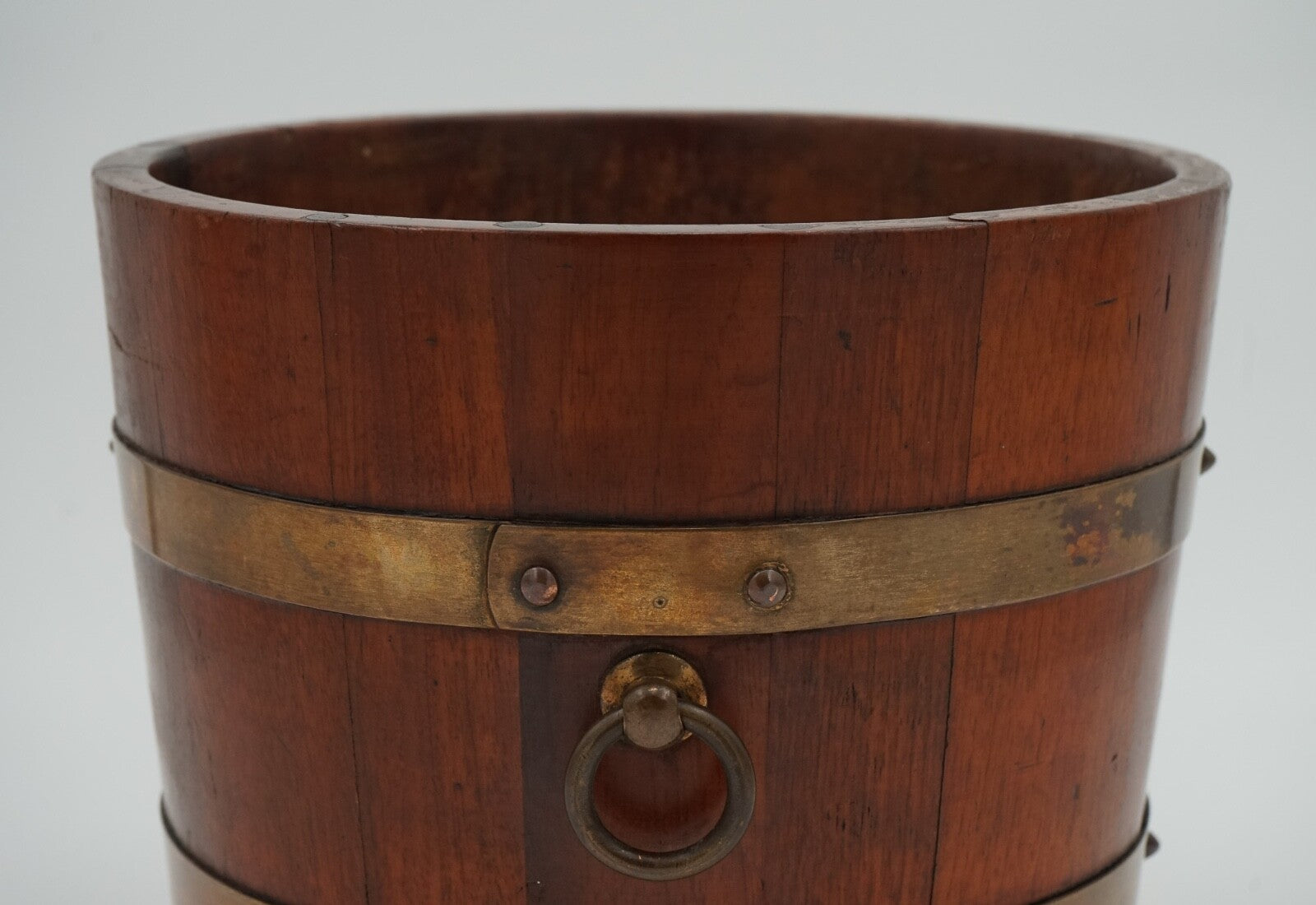 ANTIQUE R.A. LISTER & CO OAK BUCKET BRASS BRACES STUNNING PATINA