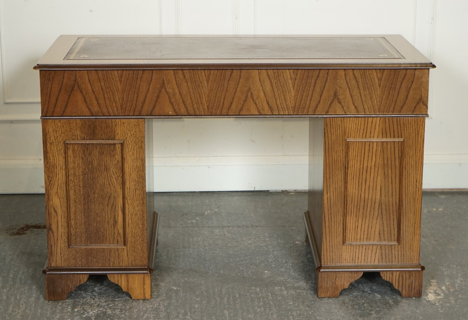 VINTAGE OAK OFFICE PEDESTAL DESK BROWN LEATHER TOP PART OF SUITE
