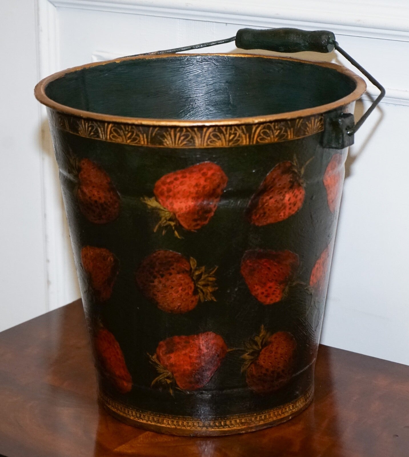 VINTAGE METAL TRADITIONAL DECOUPAGE BIN OR PLANTER BUCKET STRAWBERRY DECORATIONS