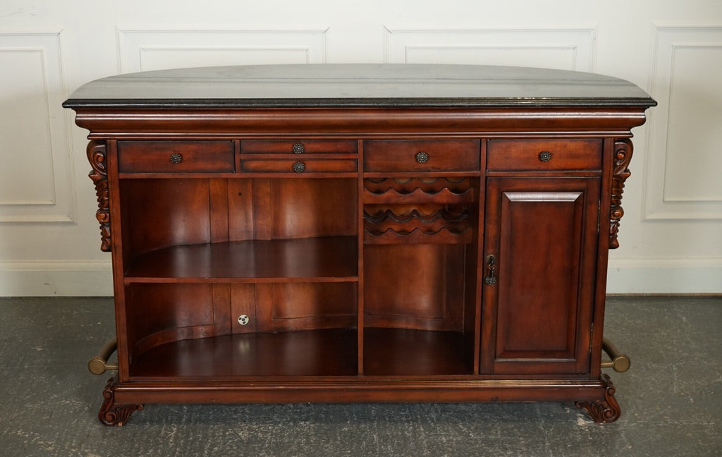 STUNNING HOWARD & MILLER STYLE AMERICAN BAR WITH GRANITE TOP & PAIR OF BARSTOOLS