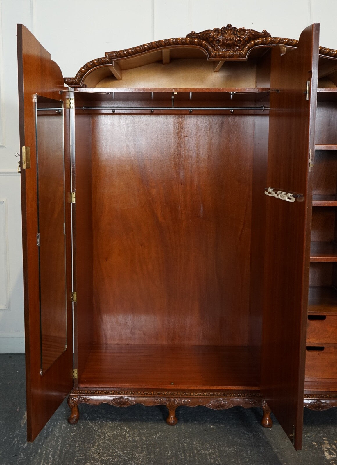 VICTORIAN QUEEN ANNE BURR WALNUT HEAVILY CARVED TRIPLE DOOR WARDROBE