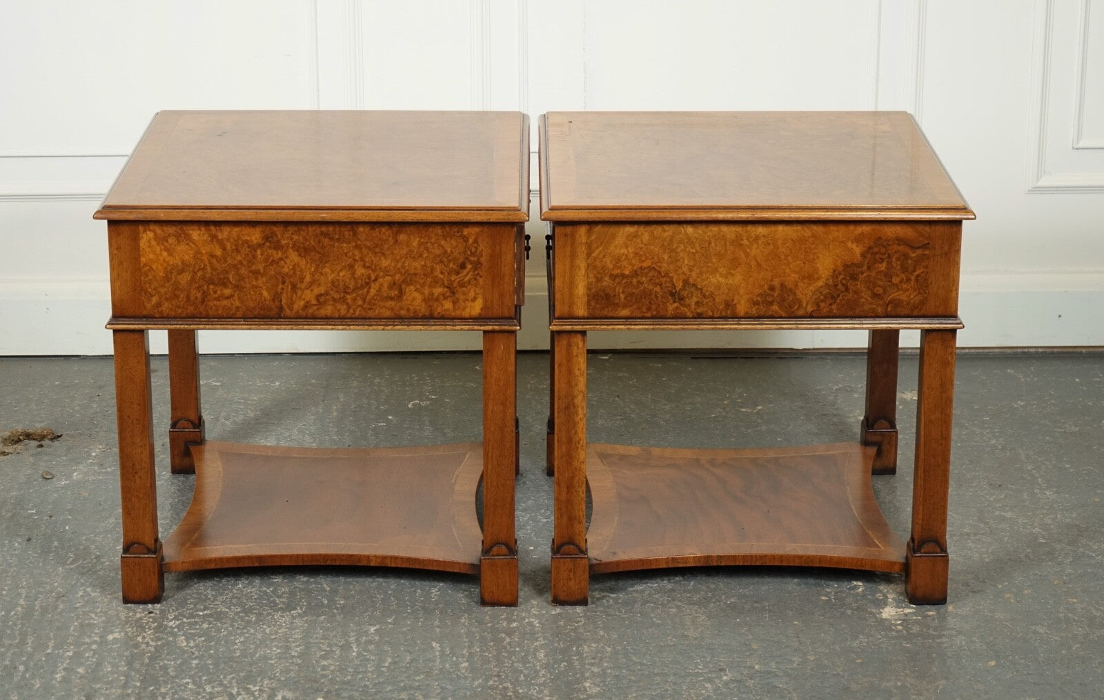 PAIR BURR WALNUT BEDSIDE NIGHTSTANDS END SIDE LAMP TABLES BRIGHTS OF NETTLEBED