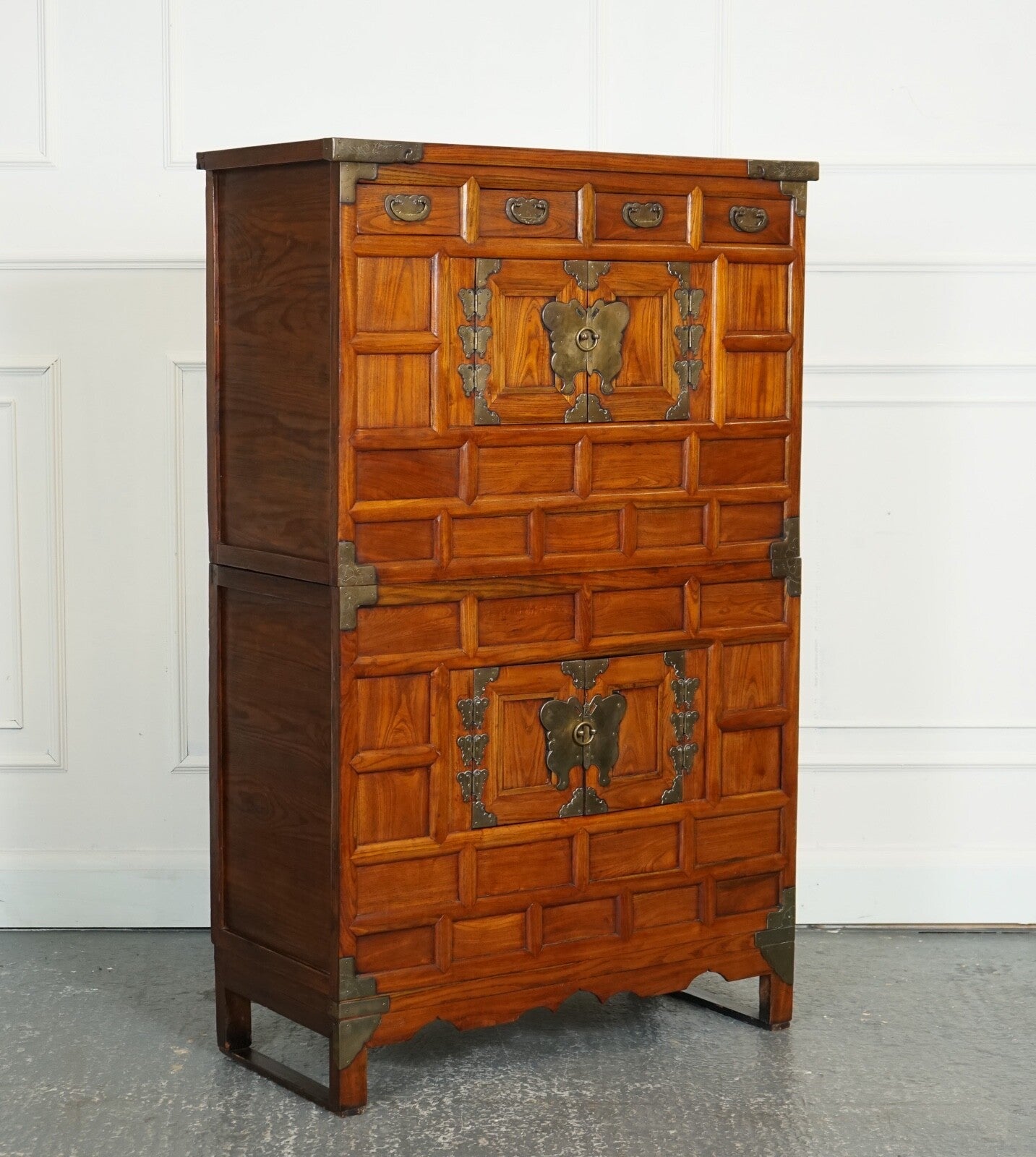 LATE 19TH CENTRY KOREAN ICH'UNG BUTTERFLY WEDDING CABINET CHEST BRASS FITINGS J1