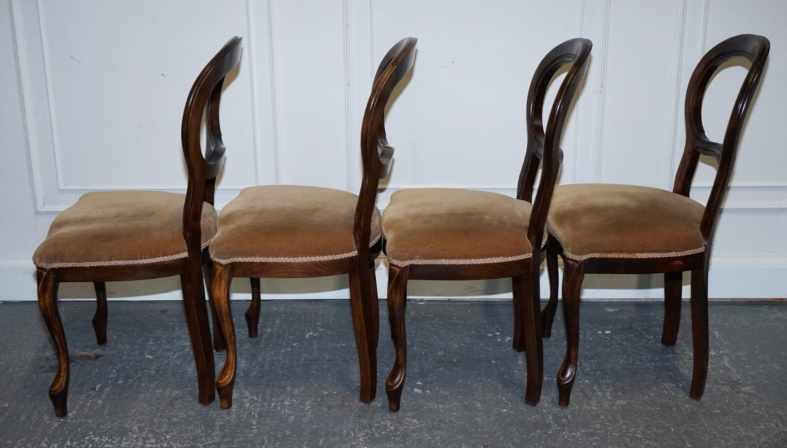 VINTAGE SET OF FOUR WOODEN BALLOON BACK DINING CHAIRS WITH VELVET SEAT