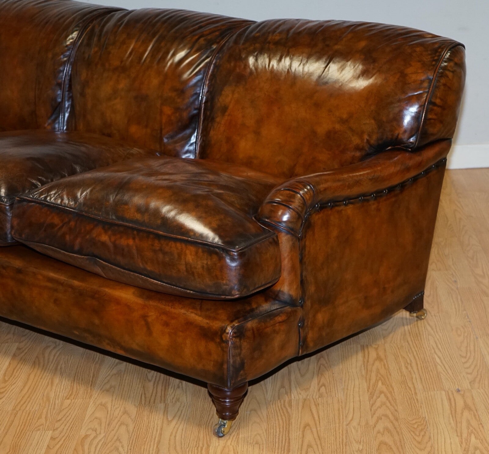 FULLY RESTORED HAND DYED LEATHER SOFA HOWARD & SONS STYLE FEATHER FILLED