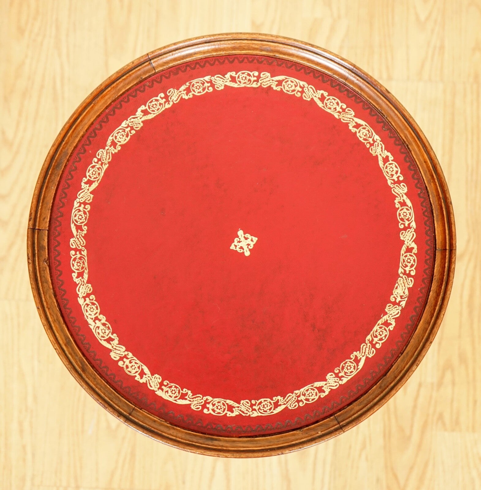 LOVELY VINTAGE SIDE END PLANT SIDE TABLE WITH RED LEATHER EMBOSSED TOP