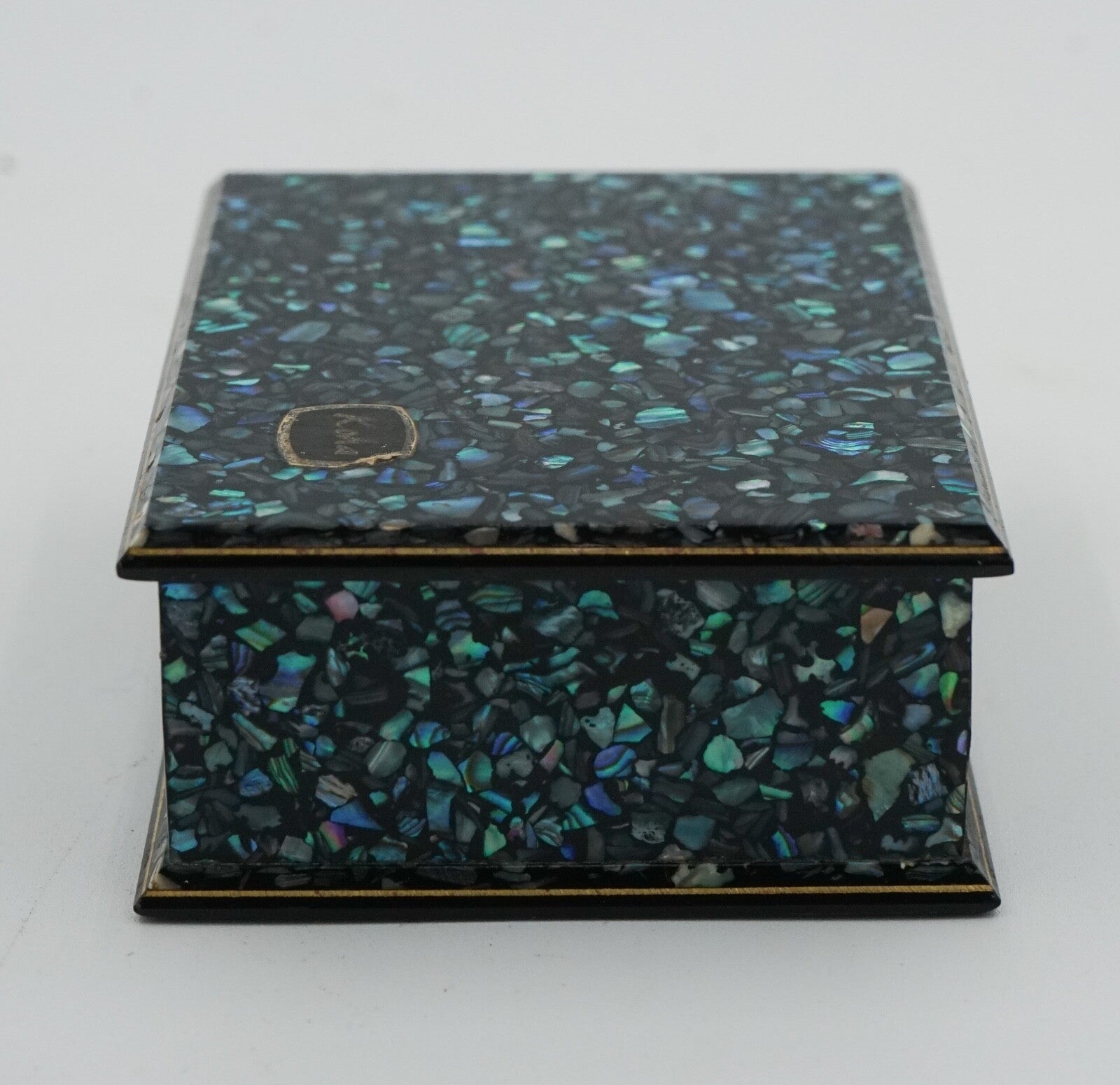 VINTAGE GENUINE PAUA SHELL ABALONE TRINKET JEWELERY STORAGE BOX FROM NEW ZEALAND