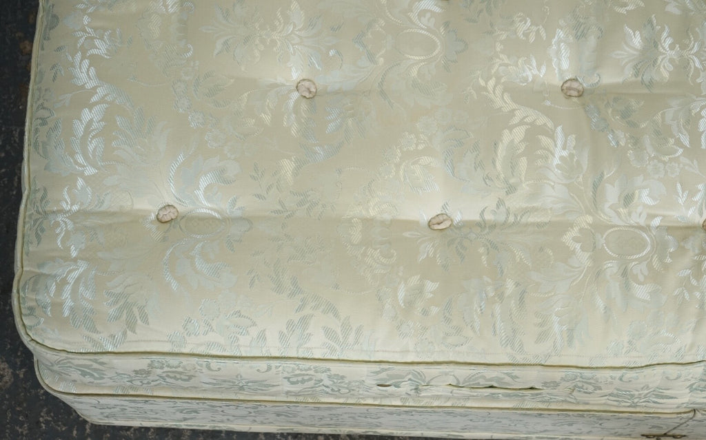 STAPLES & CO DOUBLE DIVAN & MATTRESS BED