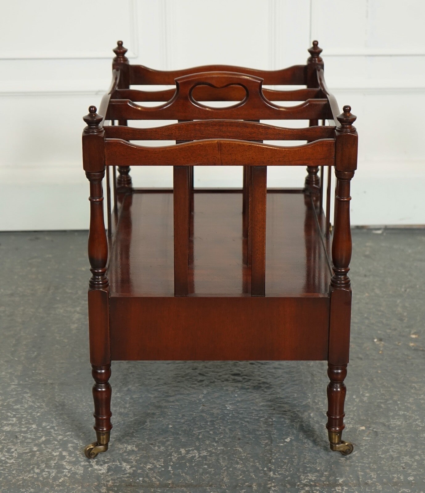 GORGEOUS VINTAGE MAHOGANY CANTERBURY NEWSPAPER RACK J1