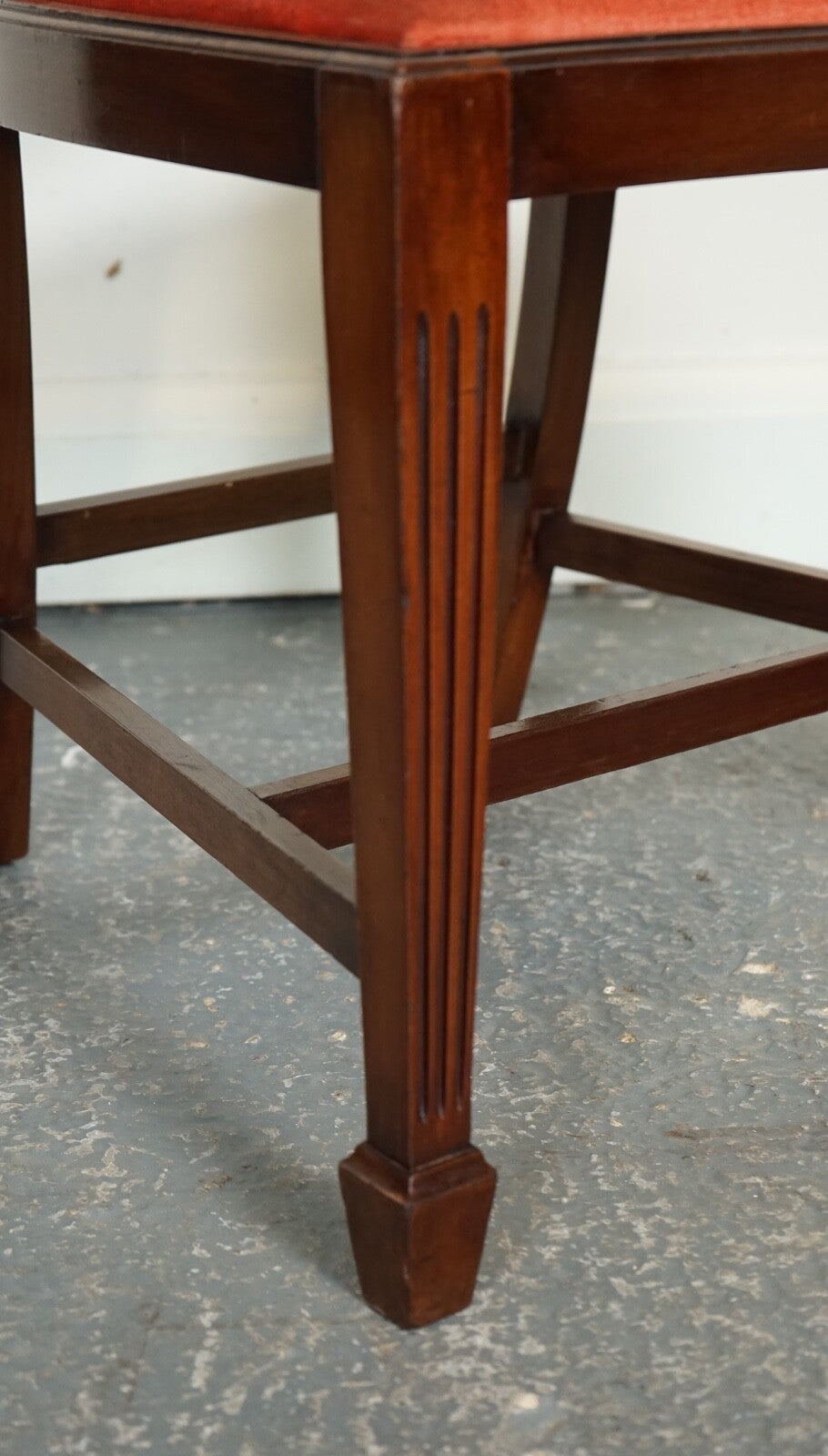 LOVELY PAiR OF VICTORIAN HEPPLEWHITE CARVER HALLWAY SIDE CHAIRS FEATHER FILLED
