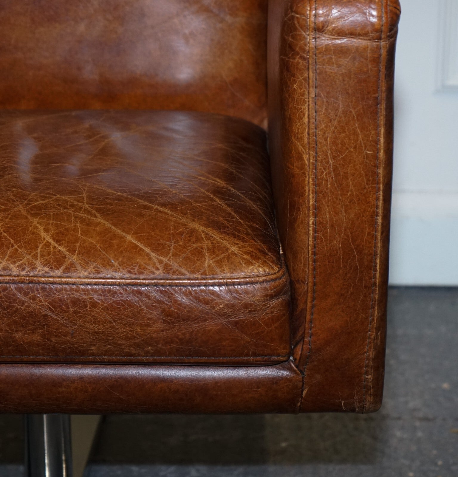 VINTAGE BROWN LEATHER AVIATOR METAL SWIVEL OFFICE CAPTAINS ARMCHAIR