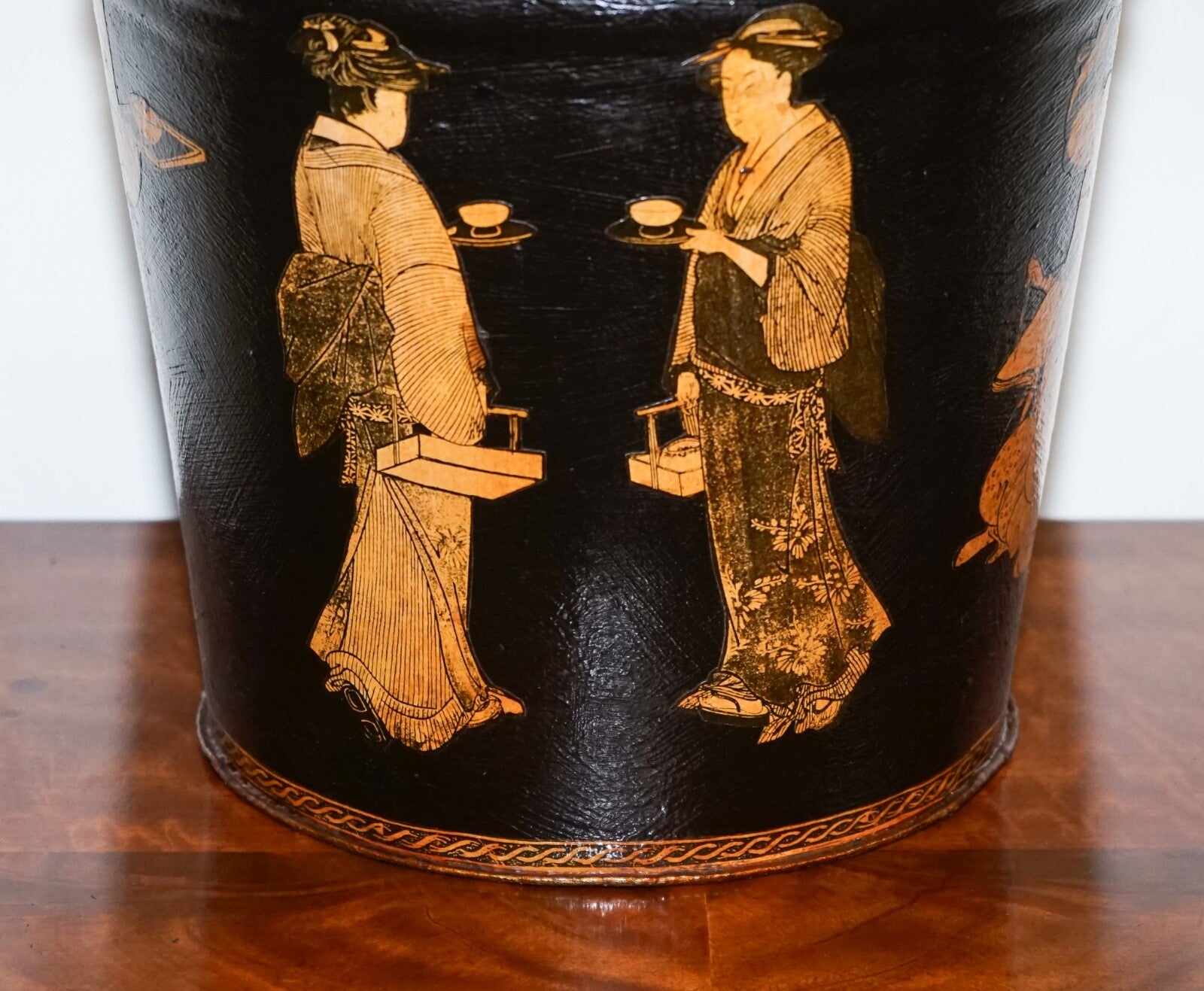 VINTAGE METAL TRADITIONAL DECOUPAGE BIN OR PLANTER BUCKET ORIENTAL DECORATIONS