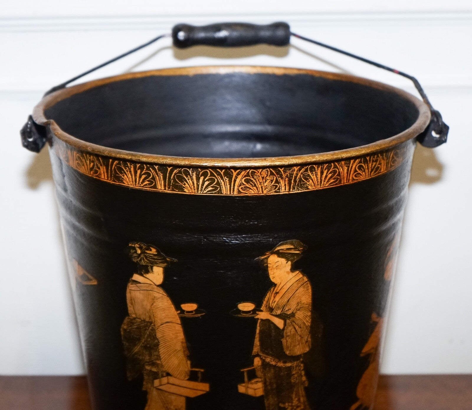VINTAGE METAL TRADITIONAL DECOUPAGE BIN OR PLANTER BUCKET ORIENTAL DECORATIONS