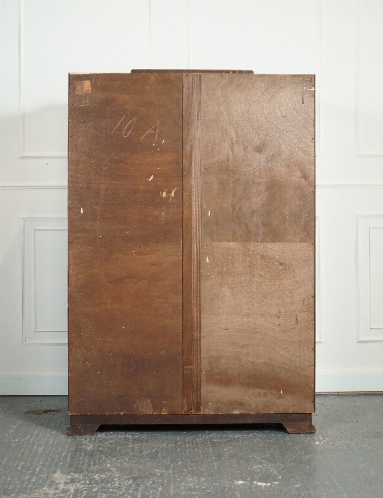 LOVELY VINTAGE ART DECO MAHOGANY WARDROBE J1