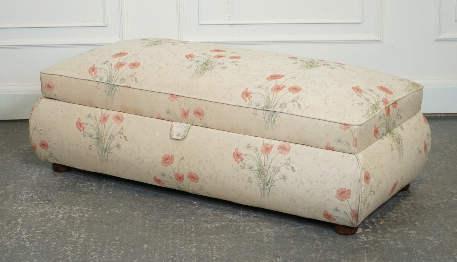 LARGE ANTIQUE VICTORIAN POPPY FLOWER PATTERN FABRIC OTTOMAN CHEST TRUNK  J1