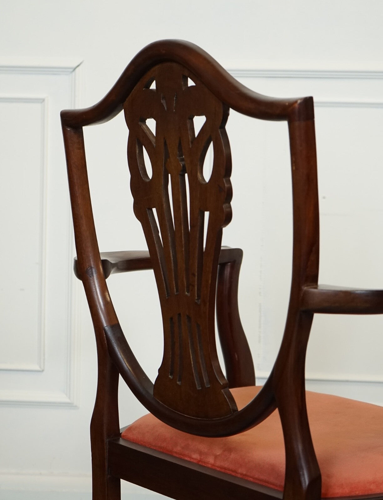 LOVELY PAIR OF VICTORIAN HEPPLEWHITE CARVER HALLWAY SIDE CHAIRS FEATHER FILLED