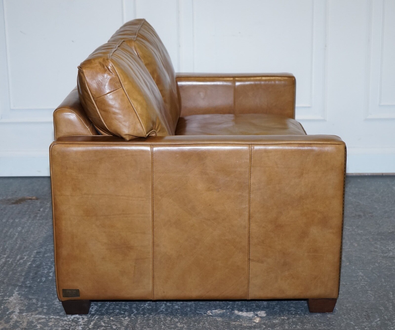 TIMOTHY OULTON HALO TWO SEATER VISCOUNT TAN LEATHER SOFA (1/2)