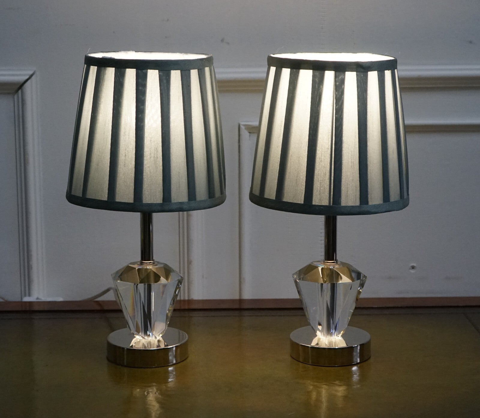 LOVELY PAIR OF DIAMOND GLASS DESIGN ON STAINLESS STEEL BASE BABY BLUE SHADES