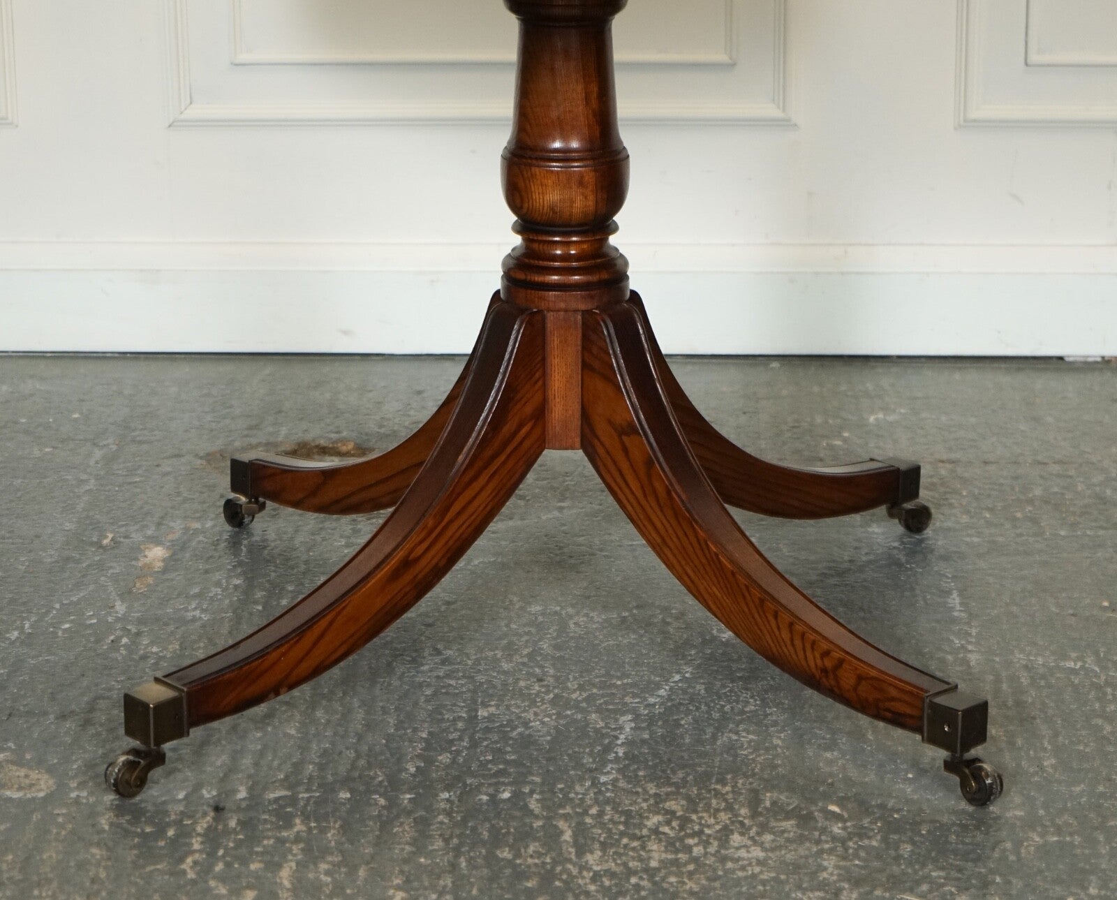 FINE RESTORED REGENCY STYLE DRUM TOP LIBRARY TABLE WITH AGED GREEN LEATHER TOP