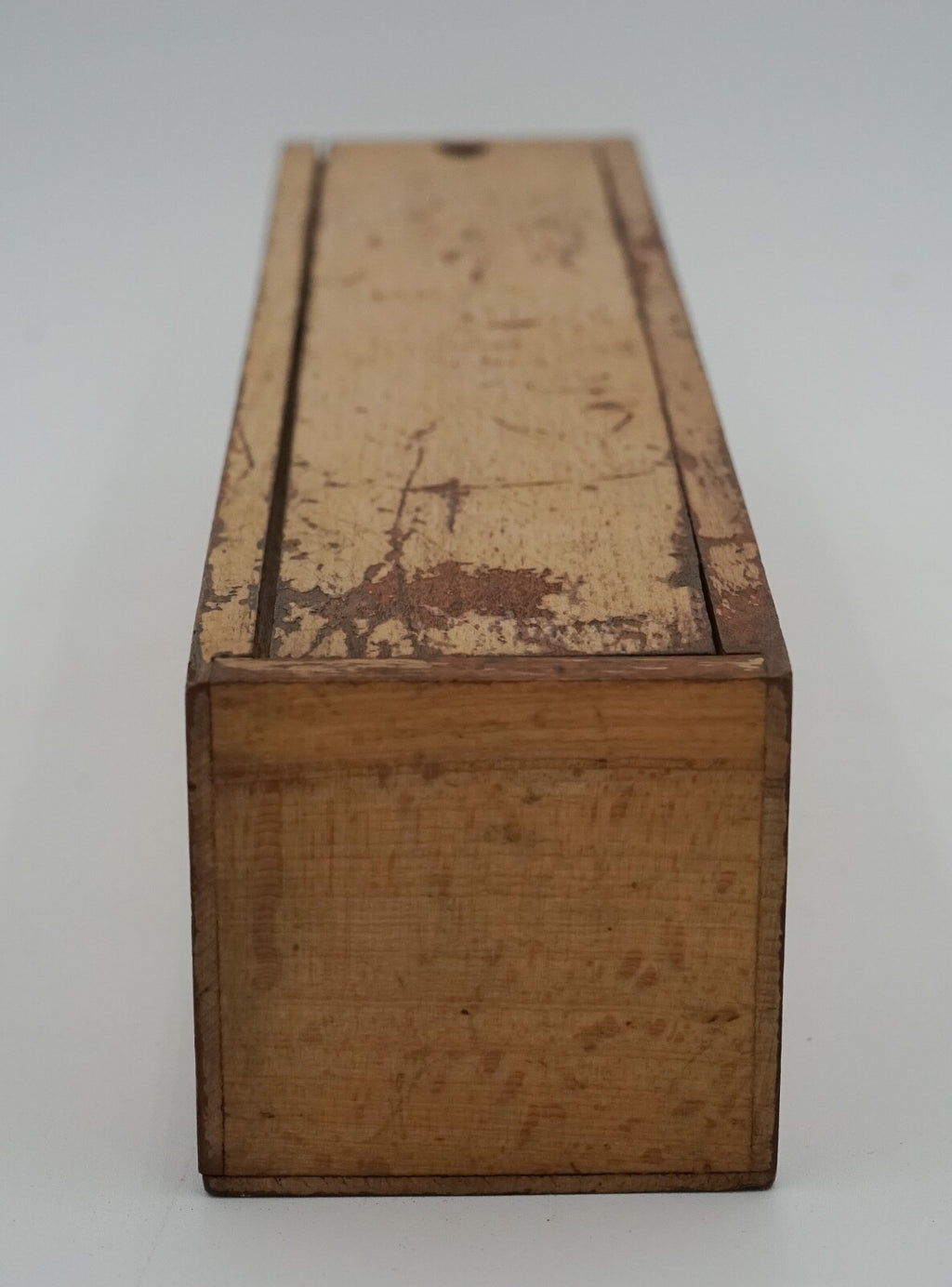LATE 19TH CENTURY BOX OF TRADITIONAL GAME NINER DOMINOS WITH STUNNING PATINA