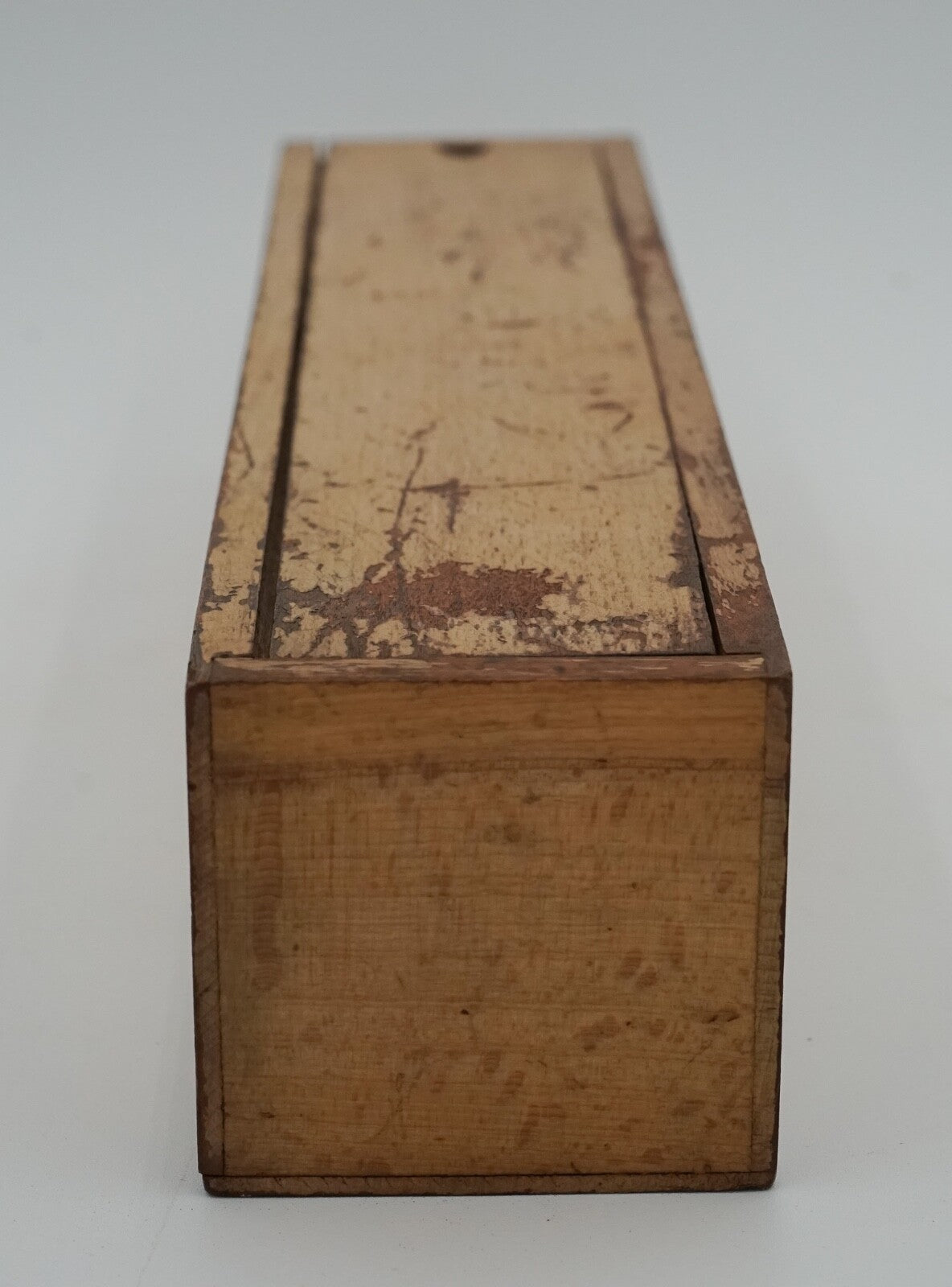 LATE 19TH CENTURY BOX OF TRADITIONAL GAME NINER DOMINOS WITH STUNNING PATINA