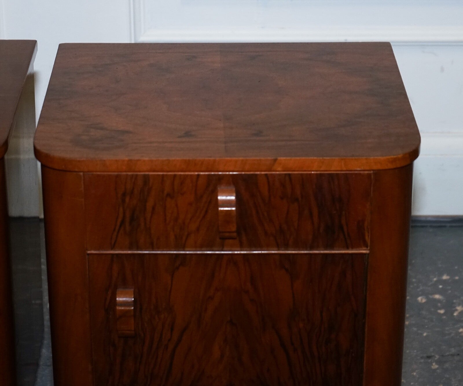 PAIR OF 1930'S ART DECO BURR WALNUT BEDSIDE TABLES NIGHTSTANDS DRAWER & CUPBOARD