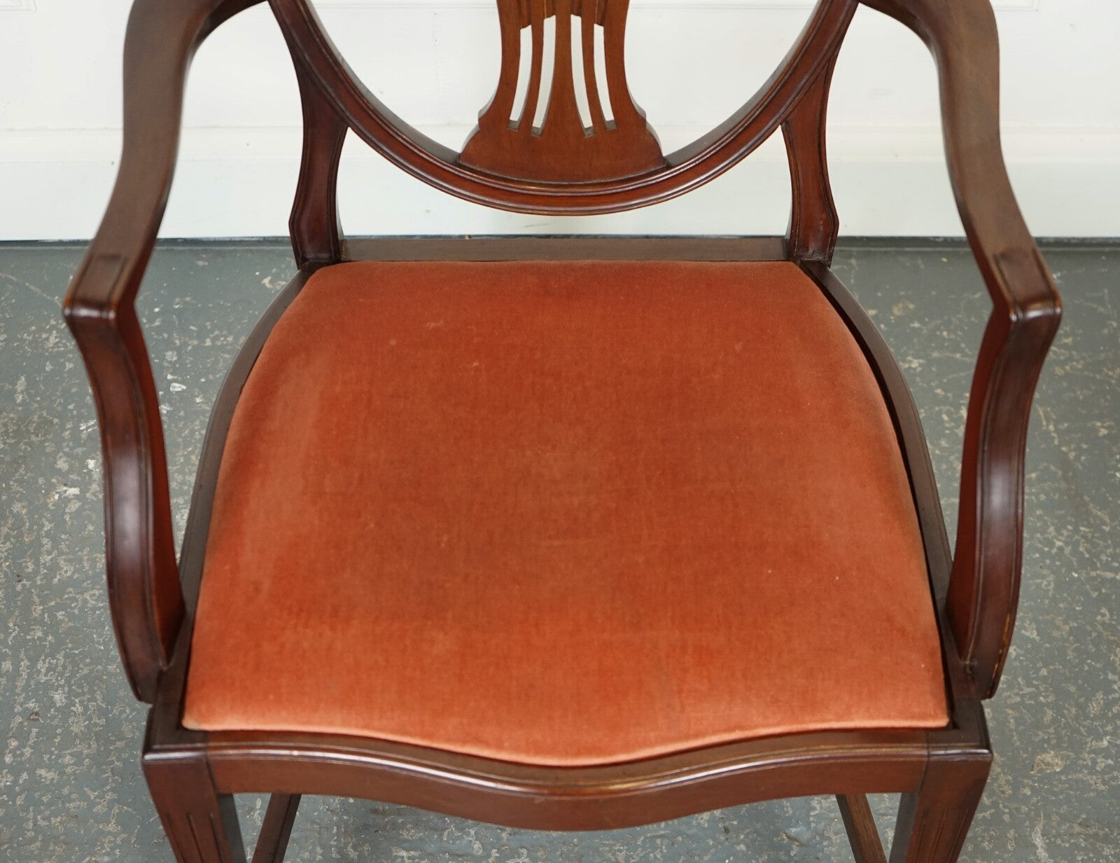 LOVELY PAIR OF VICTORIAN HEPPLEWHITE CARVER HALLWAY SIDE CHAIRS FEATHER FILLED