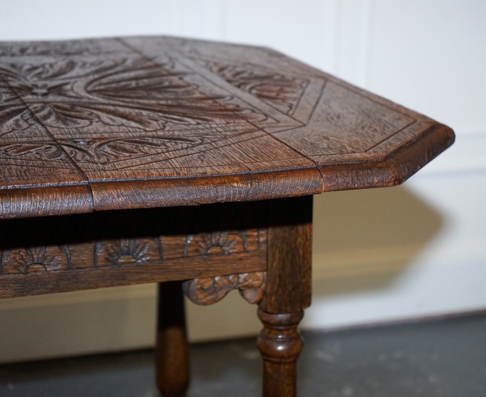 LOVELY CARVED GOTHIC OAK SIDE TABLE