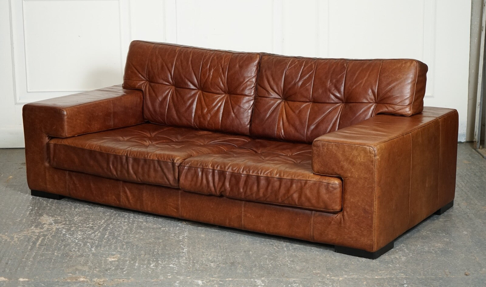 RETRO HALO TiMOTHY OULTON BROWN LEATHER SOFA