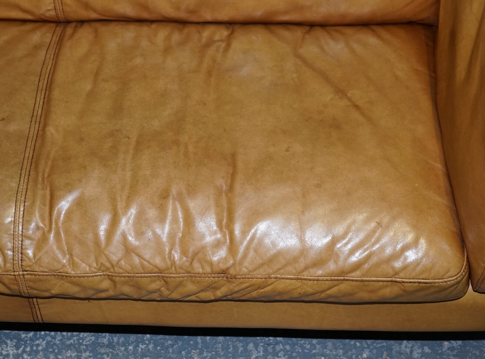 VERY COMFORTABLE CONTEMPORARY HALO GROUCHO BROWN TAN LEATHER TWO TO THREE SOFA
