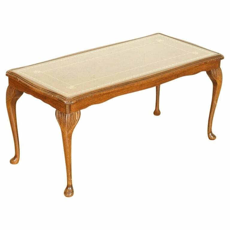 STUNNING VINTAGE BROWN LEATHER TOP COFFE TABLE WITH QUEEN ANNE LEGS