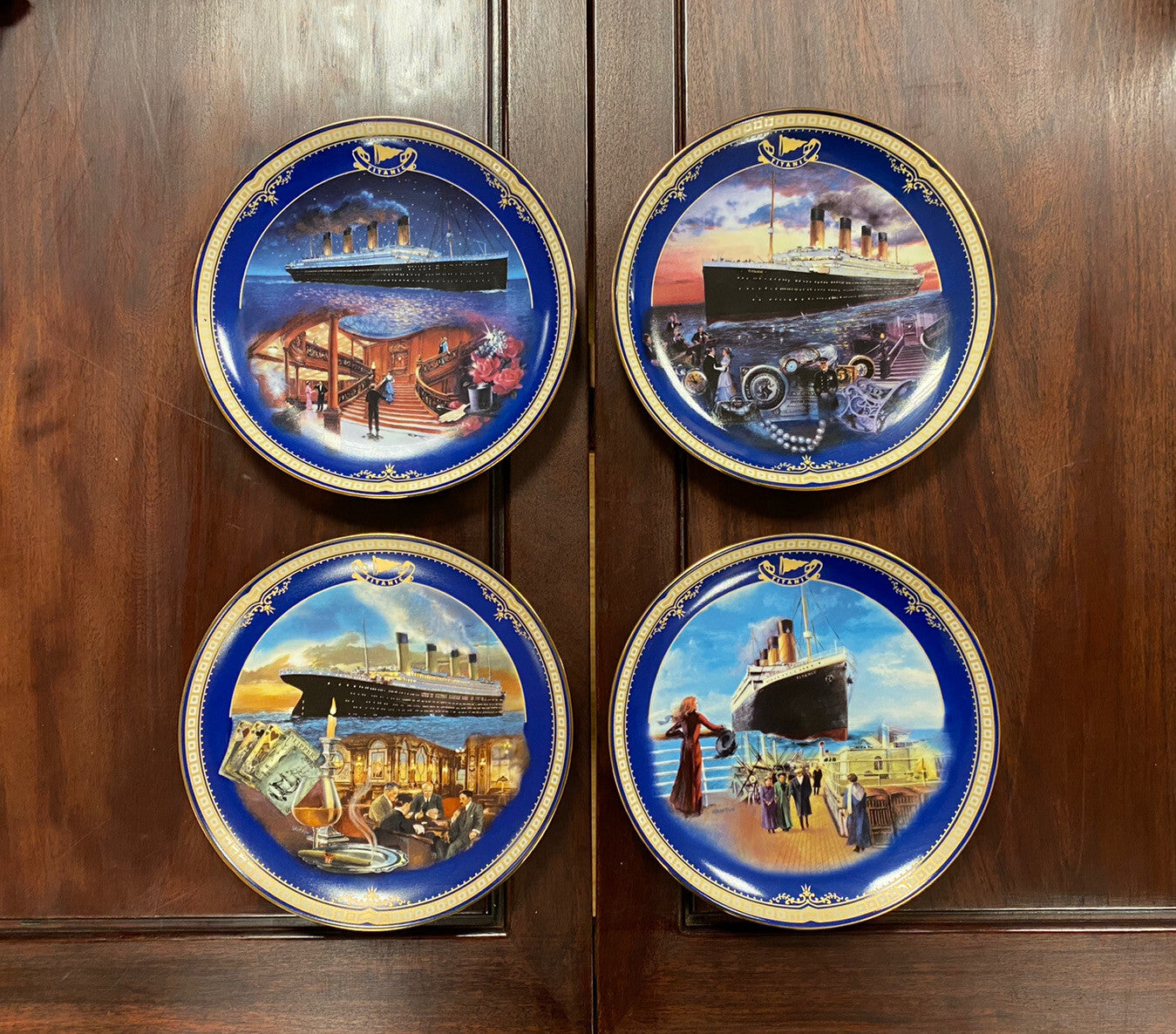 VINTAGE BRADFORD EXCHANGE SET OF 4 TITANIC COLLECTABLE PLATES