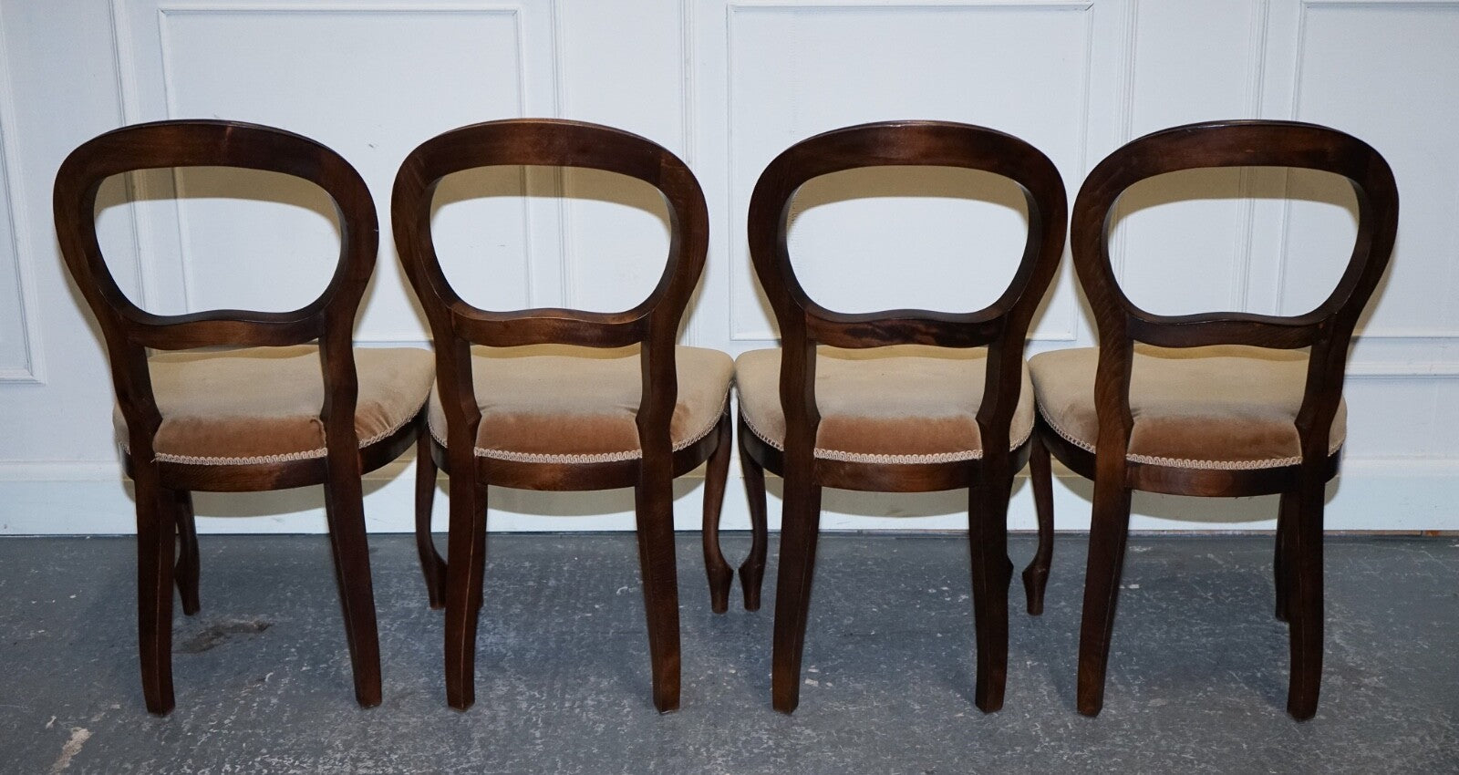 VINTAGE SET OF FOUR WOODEN BALLOON BACK DINING CHAIRS WITH VELVET SEAT