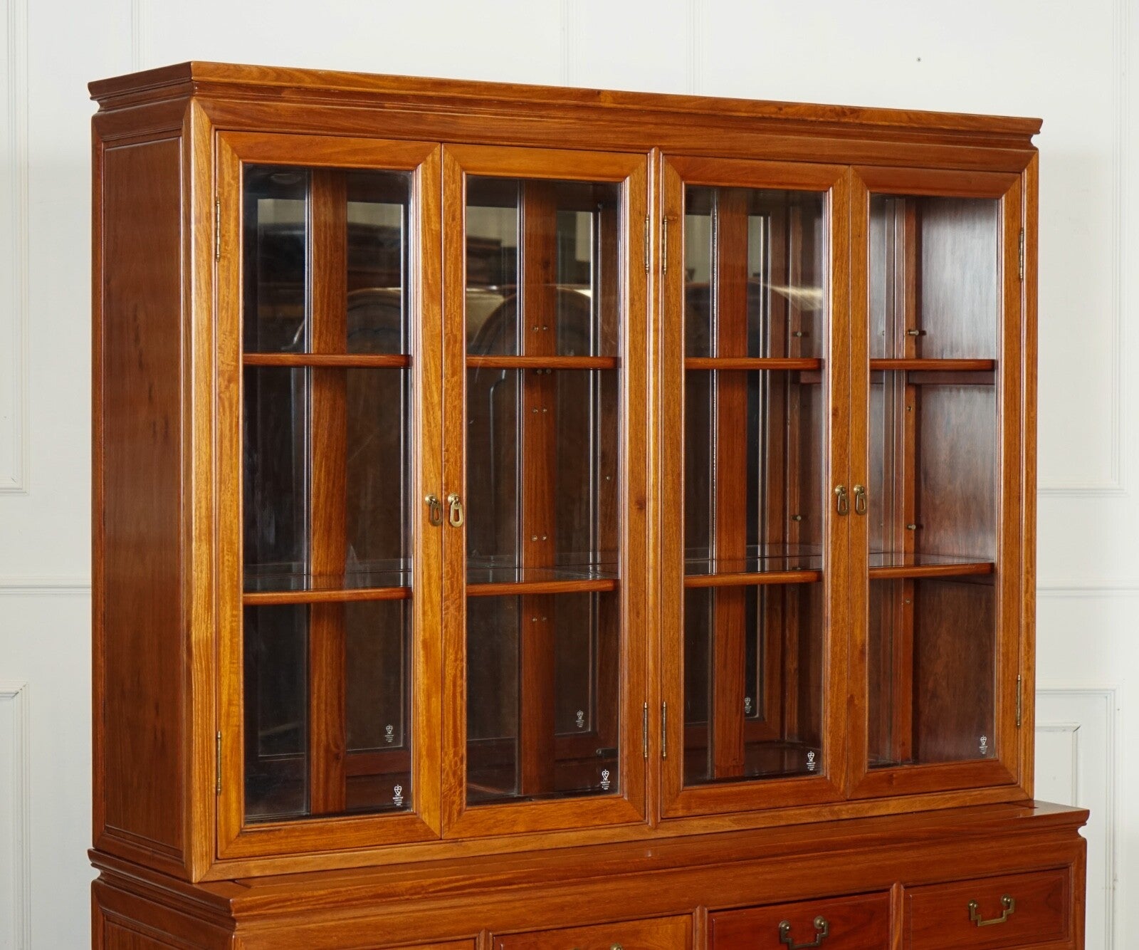 LARGE VINTAGE ORIENTAL CHINESE CARVED SOLID HARDWOOD BOOKCASE DISPLAY CABINET