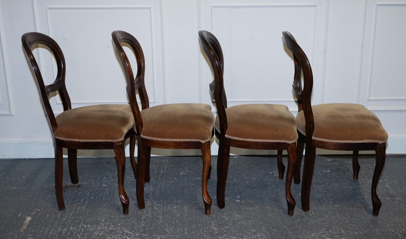 VINTAGE SET OF FOUR WOODEN BALLOON BACK DINING CHAIRS WITH VELVET SEAT