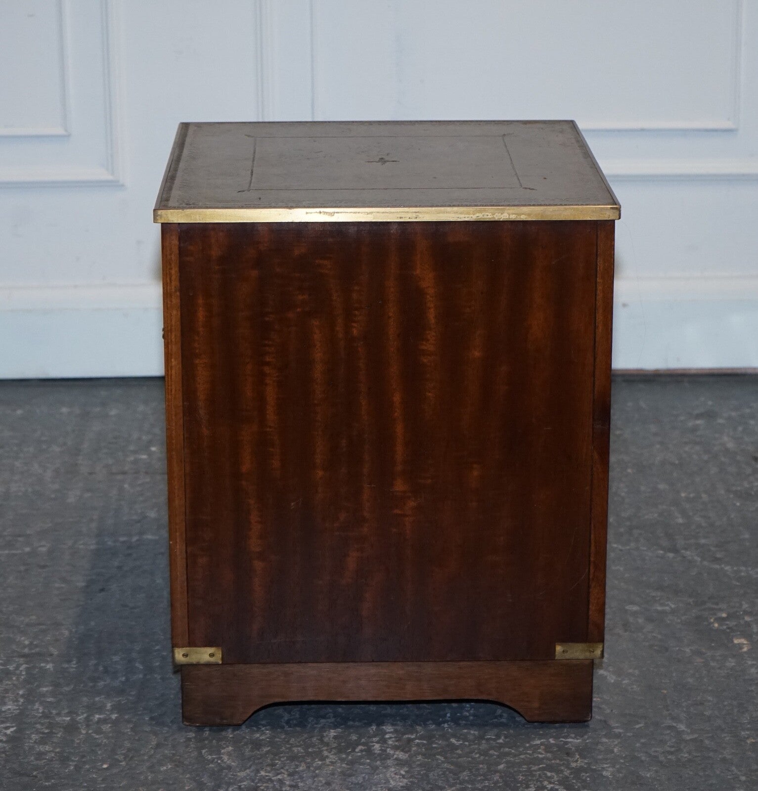 VINTAGE BEVAN FUNELL MILITARY CAMPAIGN BEDSIDE TABLE NIGHTSTAND LEATHER TOP