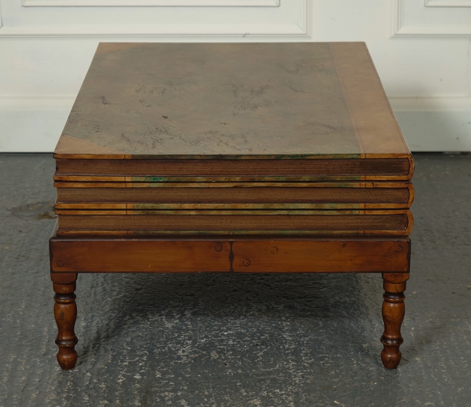 LOVELY VINTAGE FAUX STACK OF BOOKS COFFEE TABLE INTERNAL STORAGE J1