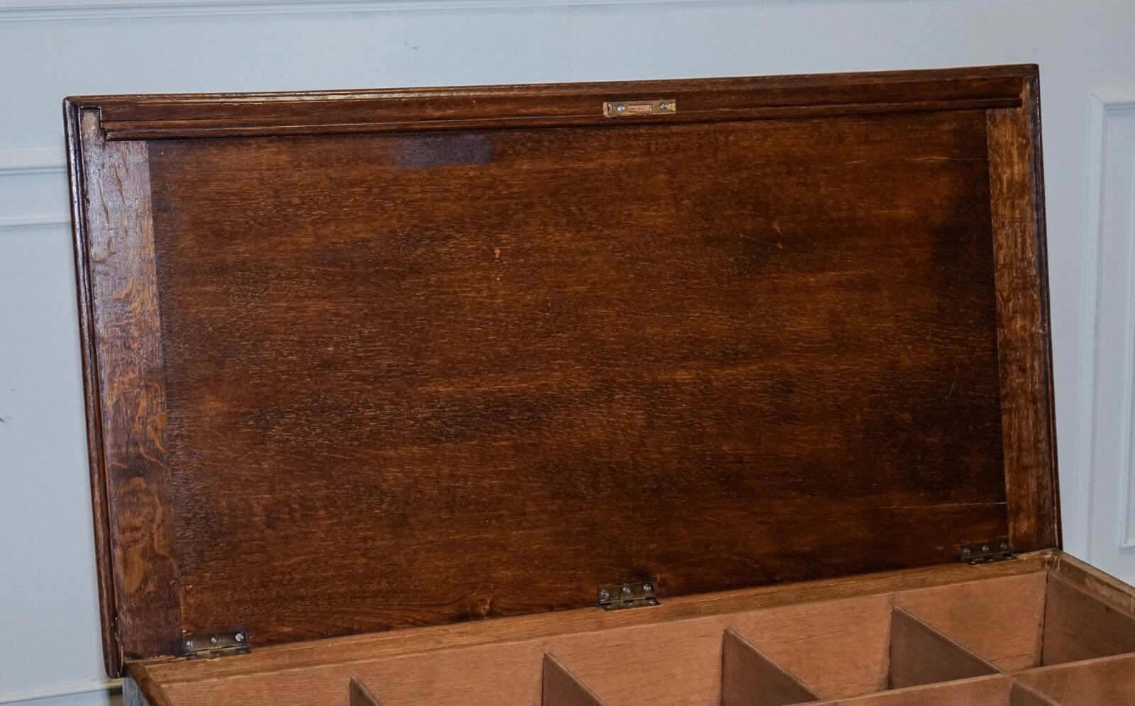 LARGE RARE  VICTORIAN ANTIQUE MILITARY CAMPAIGN SPECIMEN TRUNK OR LETTERS TRUNK