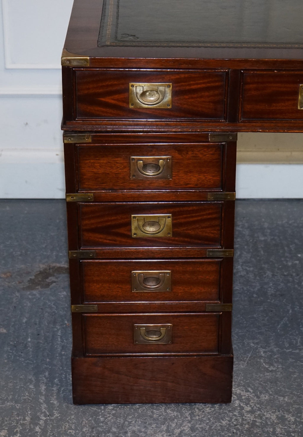 FINE RESTORED MILITARY CAMPAIGN TWIN PEDESTAL DESK WITH GREEN LEATHER TOP