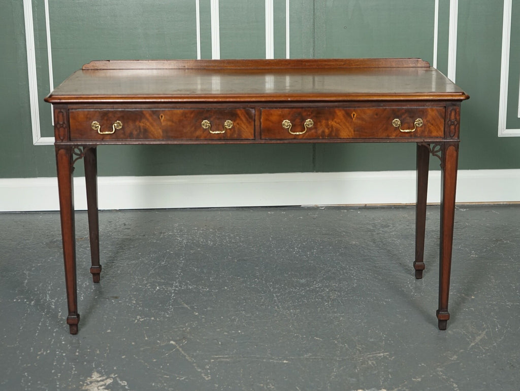 STUNNING CHIPPENDALE STYLE MAHOGANY CONSOLE HALLWAY TABLE WITH ORIGINAL HANDLES