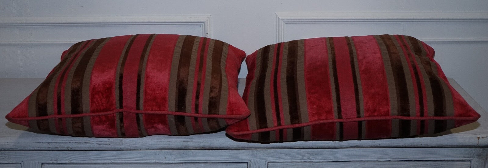 PAIR OF ALEXANDER & JAMES HUDSON STRiPEY SCATTER CUSHIONS