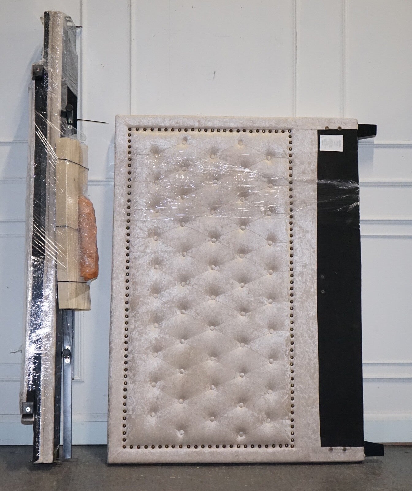 BEAUTIFUL BABY PINK VELVET DOUBLE BED FRAME