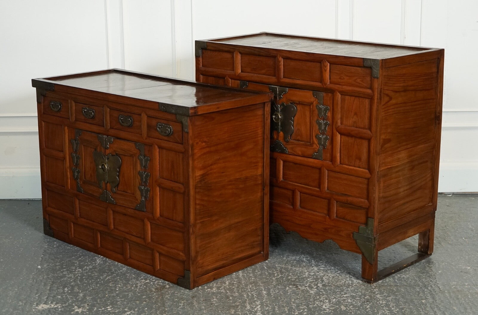 LATE 19TH CENTRY KOREAN ICH'UNG BUTTERFLY WEDDING CABINET CHEST BRASS FITINGS J1