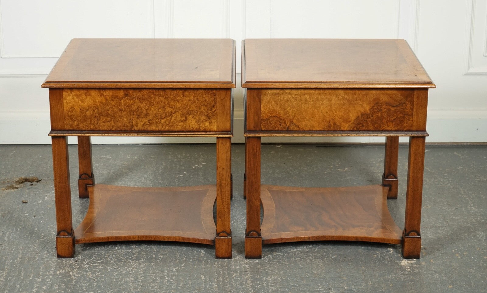 PAIR BURR WALNUT BEDSIDE NIGHTSTANDS END SIDE LAMP TABLES BRIGHTS OF NETTLEBED