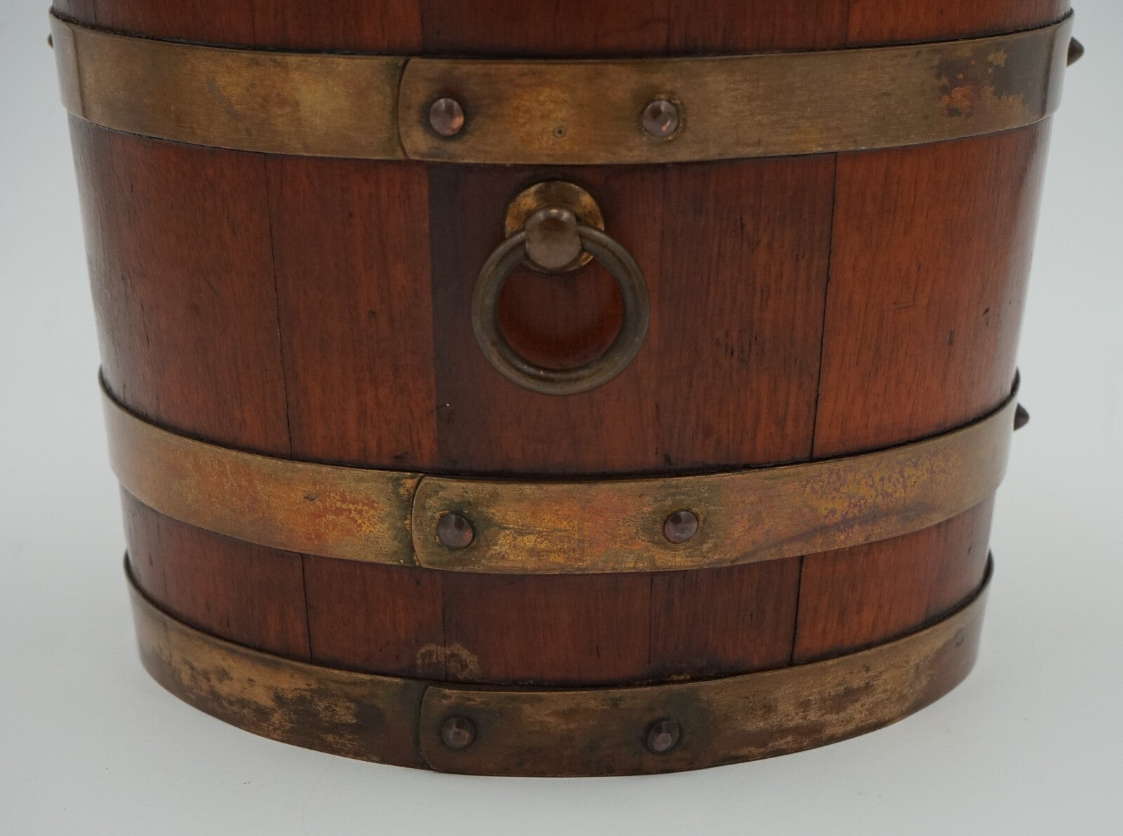 ANTIQUE R.A. LISTER & CO OAK BUCKET BRASS BRACES STUNNING PATINA