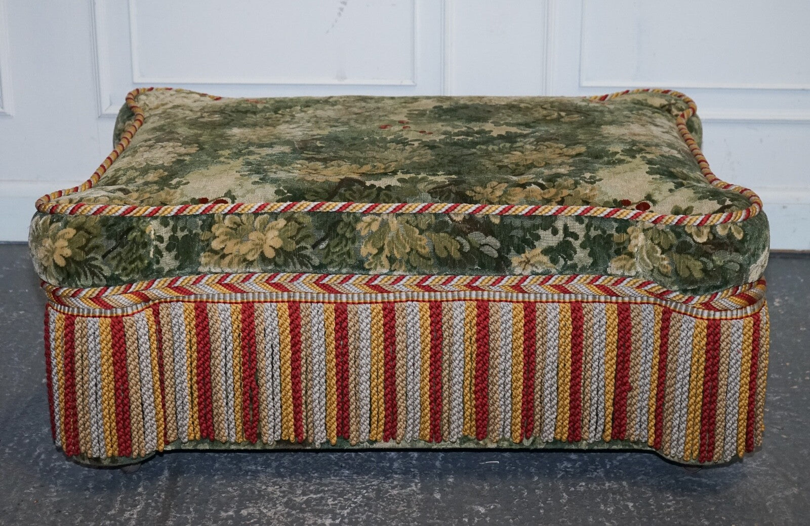 VINTAGE GREAT HARDWICKE TAPESTRY FABRIC OTTOMAN WITH TASSELS AND FRINGE
