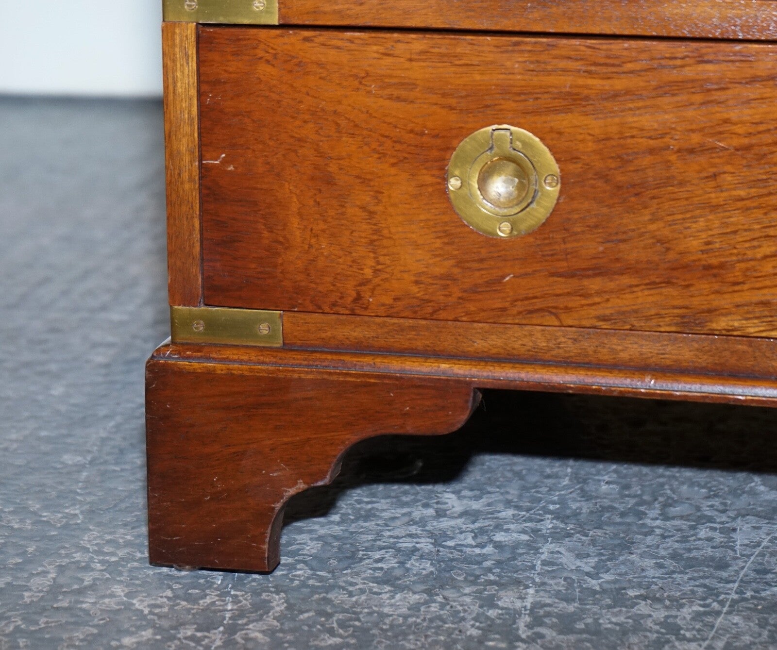 MILITARY CAMPAIGN SMALL CHEST OF DRAWERS SIDE TABLE WITH LEATHER SLIDE OUT TRAY