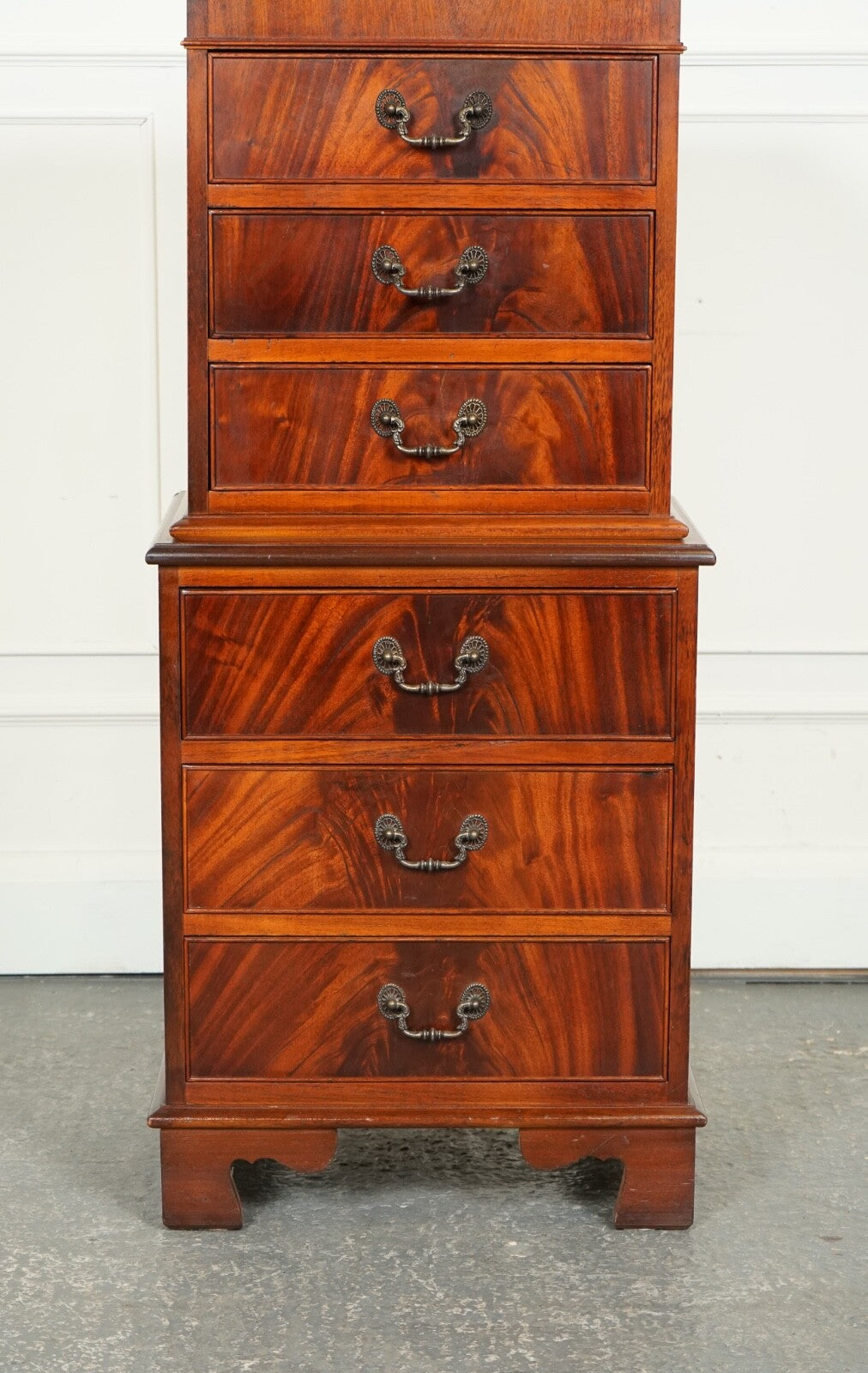 VINTAGE GEORGIAN STYLE TALLBOY WITH 6 DRAWERS WITH LOTS OF STORAGE SPACE
